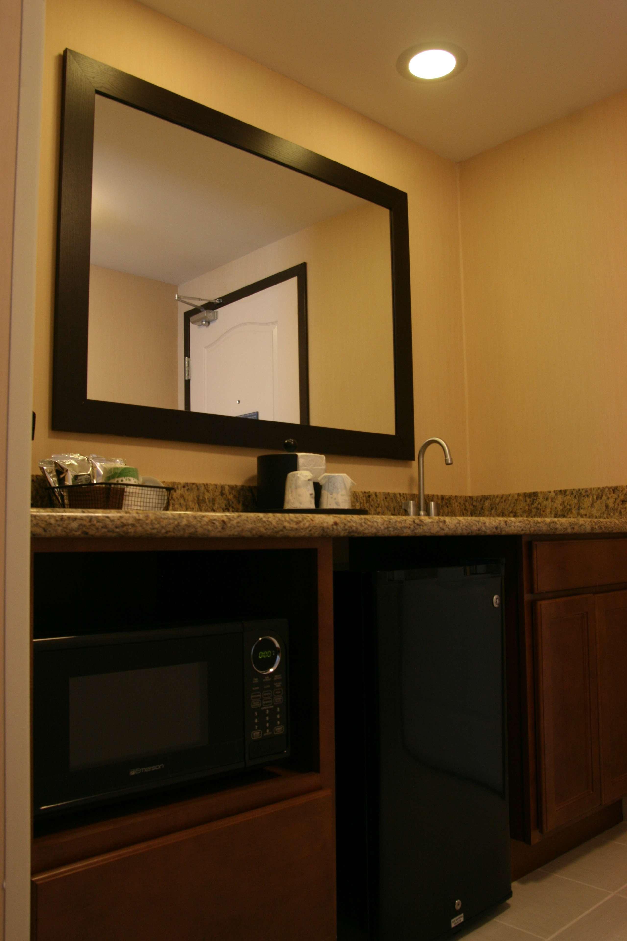 Hampton Inn And Suites Peru Exterior foto